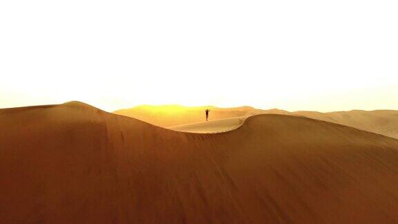 沙漠上的日出