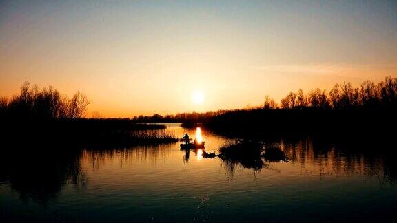 多瑙河三角洲美丽的日落
