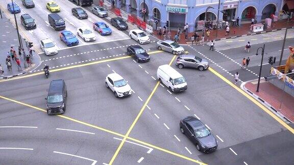 新加坡城市的慢动作交叉口