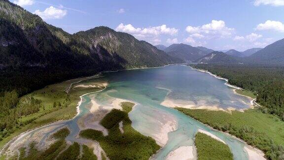 上巴伐利亚的伊萨尔河和Sylvenstein水库