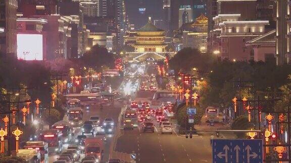 中国西安日落时城市交通的时间流逝