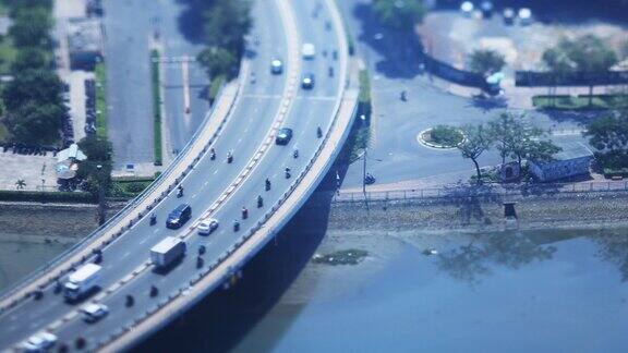 胡志明市的一个小繁华小镇发生了交通堵塞