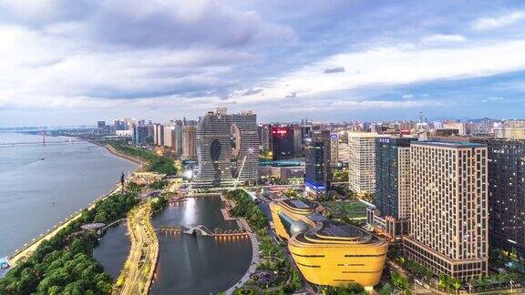 云中杭州滨江区的水、城市、间隔拍摄4k