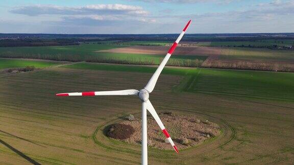 德国勃兰登堡的风力涡轮机鸟瞰图