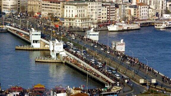 鸟瞰图加拉塔桥的特写在伊斯坦布尔土耳其