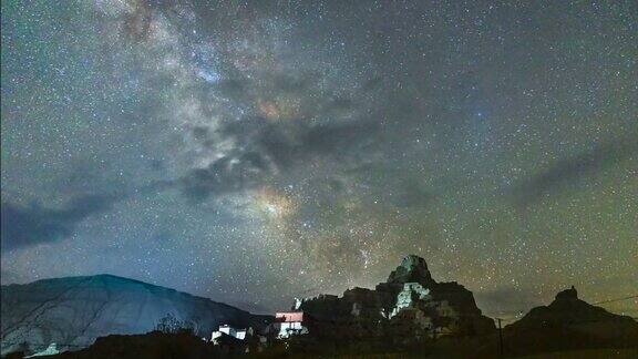 古格王朝遗址的银河延时摄影