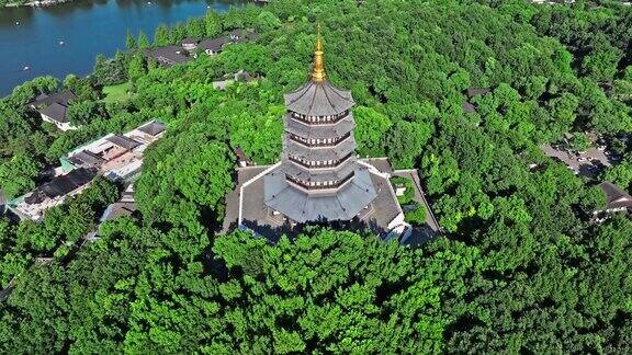 中国杭州的雷峰塔建筑鸟瞰图