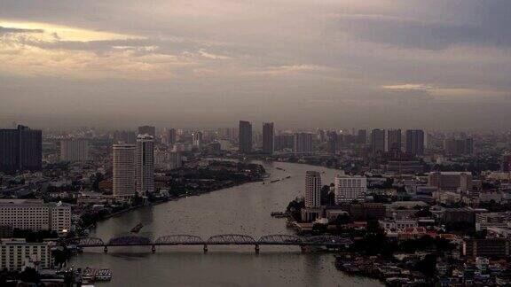 建筑物和湄南河日落在曼谷泰国4K城市景观VDO