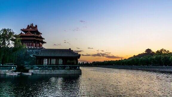 中国北京紫禁城城楼上的浮云