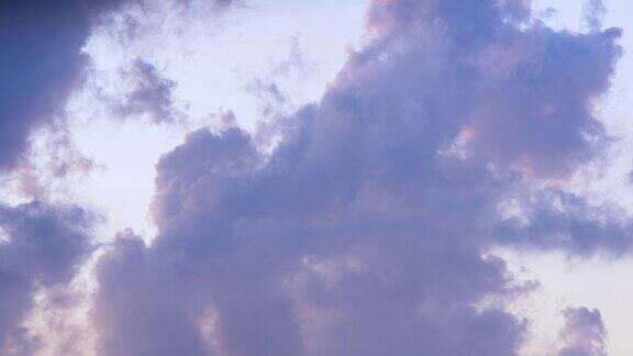 云景戏剧性的积云运动在日落