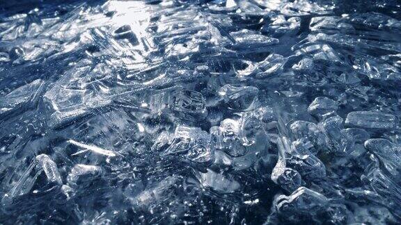 冰冻河流微距镜头异想天开的冰模式阳光从冰面上反射出来滑动高质量拍摄超高清