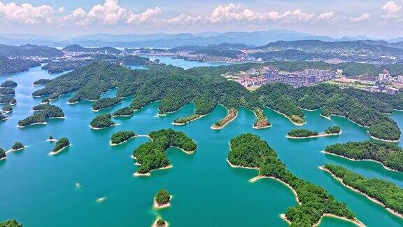 千岛湖自然风光的航拍镜头在淳安杭州浙江省