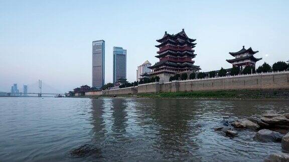 在中国的古建筑中滕王阁白天很晚夜晚很晚