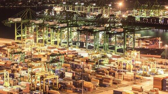 4K延时:航拍新加坡夜间仓库港口背景