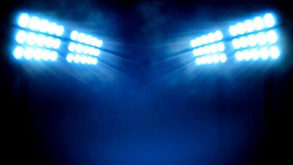 雾天晚上体育场的灯光