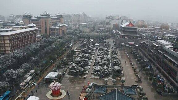 雪景中的西安中国