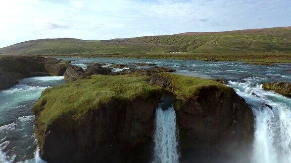 冰岛空中的Godafoss瀑布