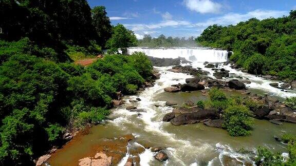 老挝的SaePraLai瀑布