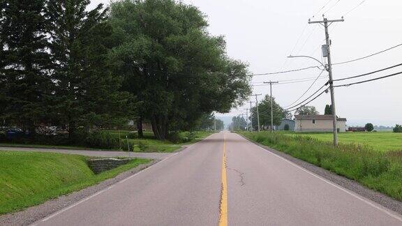 魁北克萨格内地区的乡村公路