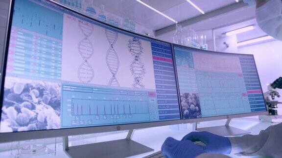 未来的实验室设备科学家在DNA研究中的侧视图DNA螺旋变成粒子
