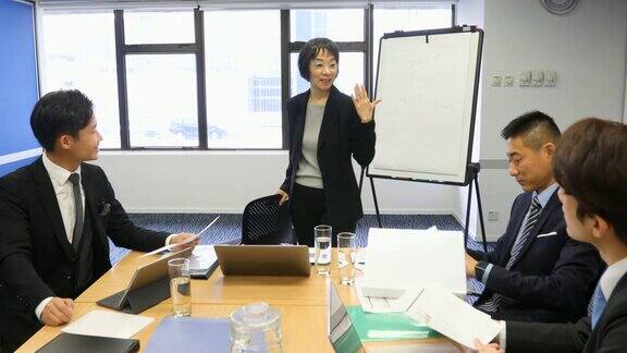 亚洲商业女性领导团队会议
