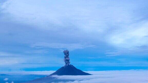 锡那邦火山火山爆发