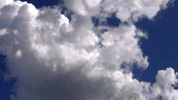 天空中的云