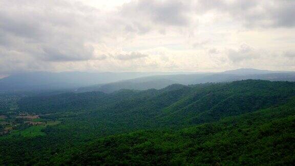 泰国热带雨林鸟瞰图
