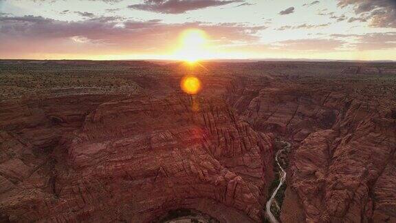 美国亚利桑那州大峡谷的空中日落