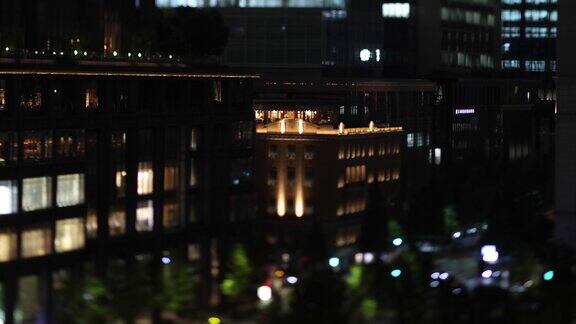 东京丸之内的夜间微型城市景观