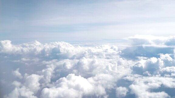 在云层中飞行4K