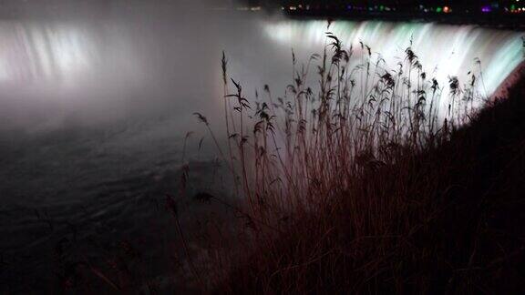 尼亚加拉瀑布的夜晚