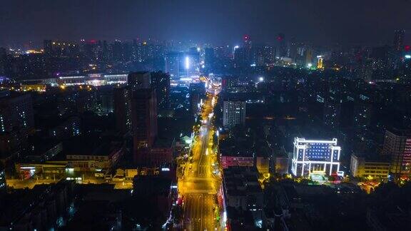 中国夜间时间照明武汉城市景观交通街道航拍全景4k时间延时