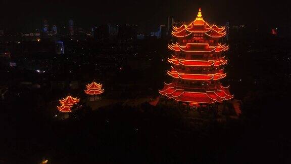 中国夜照亮武汉市著名的黄鹤寺公园鸟瞰4k