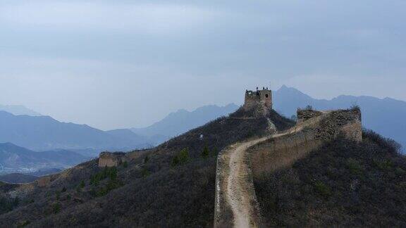 中国春天的长城云雾景象(延时)