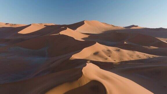 干旱气候变化气候危机全球变暖壮观的史诗般的空中俯瞰纳米布沙漠无尽的沙丘