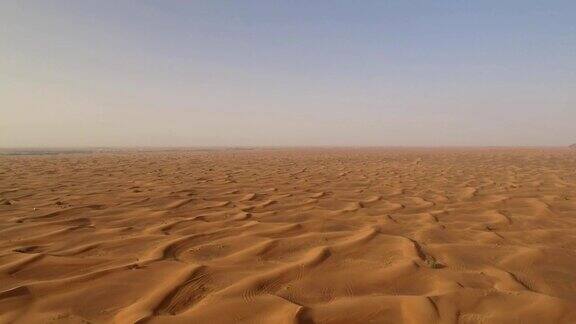 4K无人机拍摄迪拜沙漠