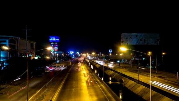 泰国城市夜间交通的延时视频