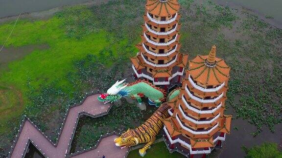龙虎塔在台湾南部的著名建筑夜间鸟瞰龙虎塔台湾高雄