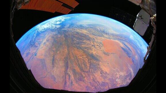 从国际空间站(ISS)看地球