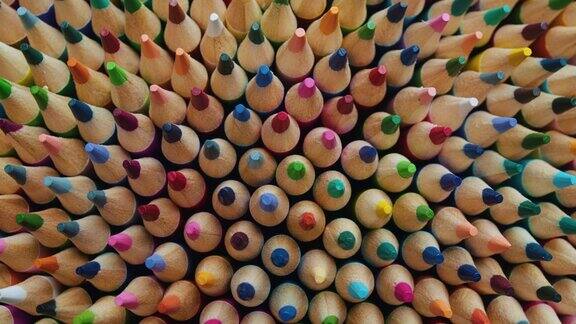 背景彩色铅笔旋转铅笔