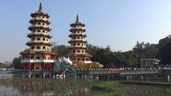 4k龙虎塔是位于高雄莲花湖的一座寺庙