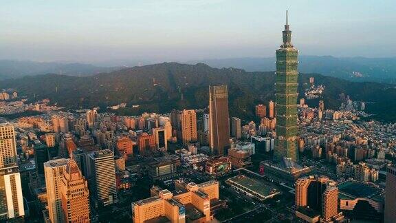 空中日落的城市景观在台北中心地区台湾