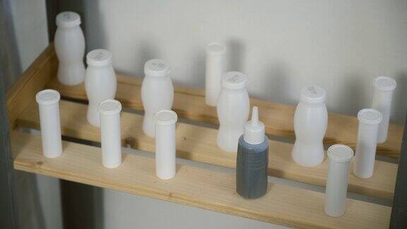 家庭学校化学实验室试剂罐子烧瓶和试管