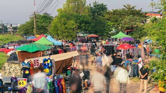 在泰国呵叻府(NakhonRatchasima)的早晨生鲜市场上人们的时间推移