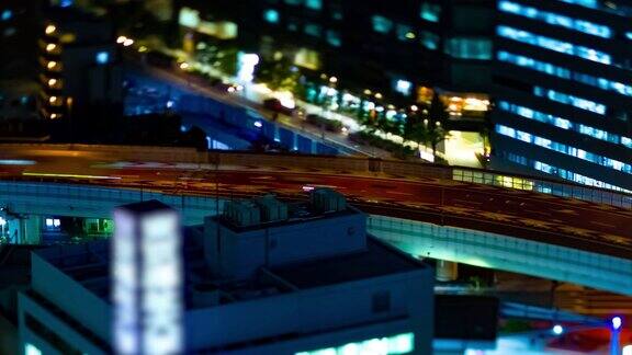 东京市区高速公路的夜间时间变化