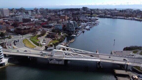 加拿大不列颠哥伦比亚省维多利亚的约翰逊街大桥鸟瞰图