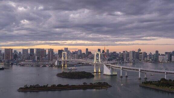 东京彩虹桥白天黑夜时光流逝