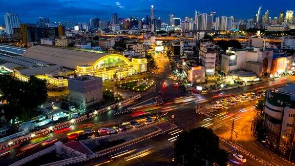 白天到夜晚的城市景观曼谷十字路口交通泰国4K时间流逝