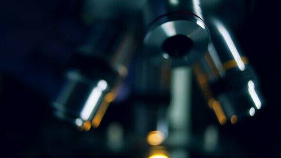 实验室光学显微镜彩色反射